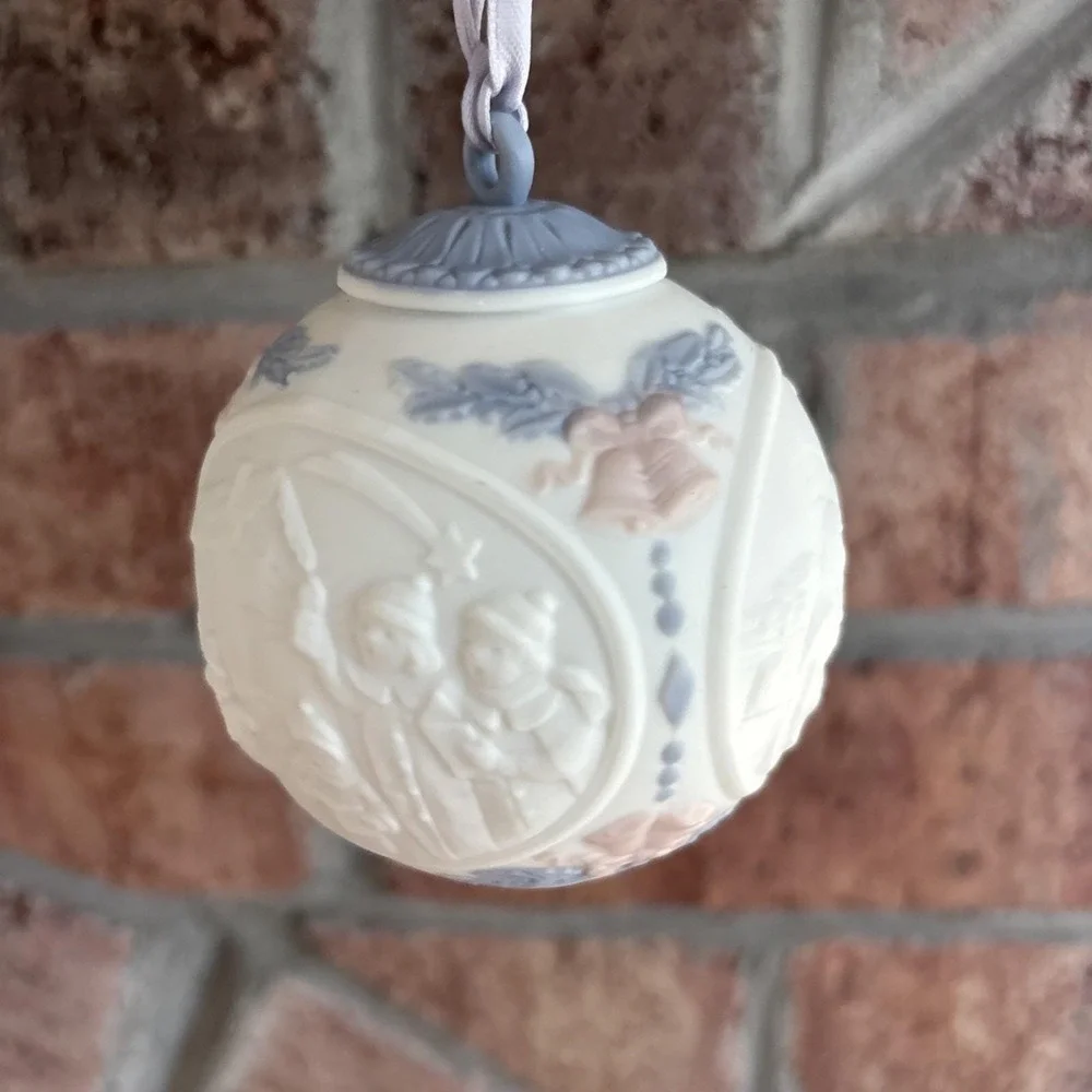 Lladro Porcelain Bisque Christmas Ornament Ball 1991 Nativity Scene Winter Town